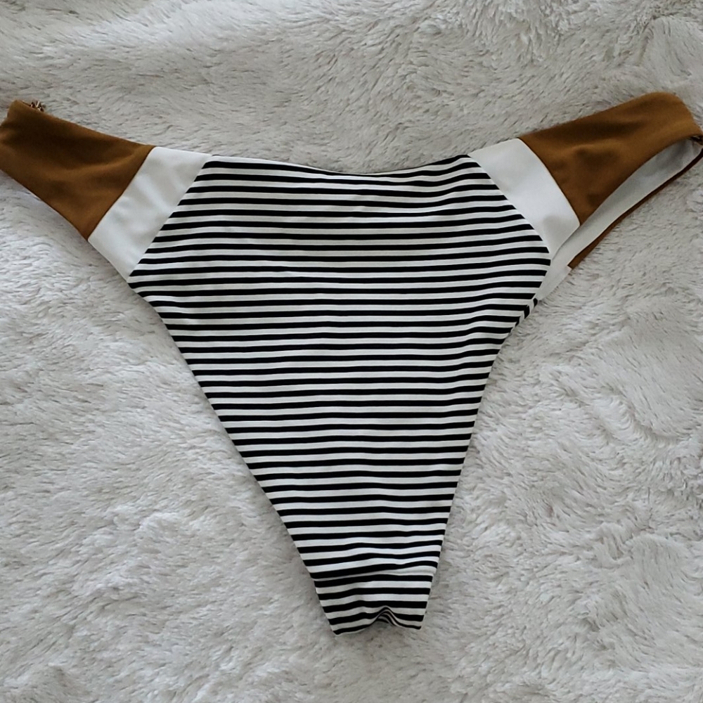 Forever 21, bikini bottom - Picture 2 of 2